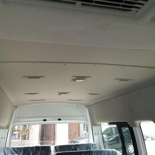 Nissan Urvan • 2014 • 114,572 km 3