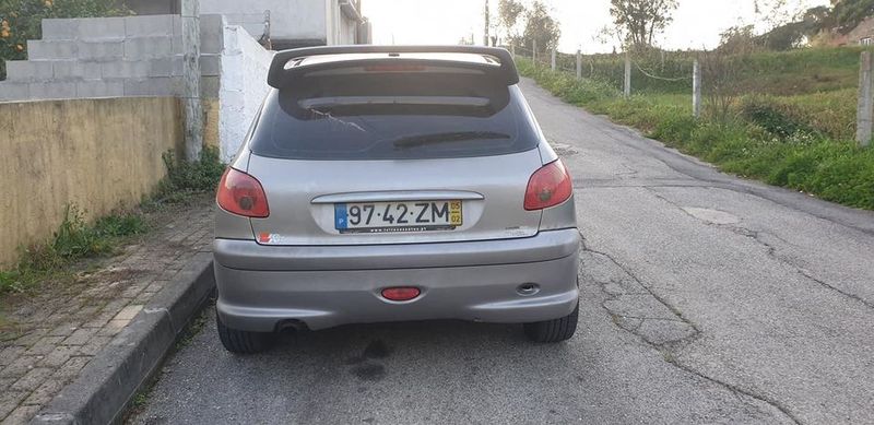 Peugeot 206 • 2001 • 80,000 km 3
