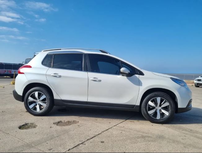 Peugeot 2008 • 2019 • 80,500 km 6