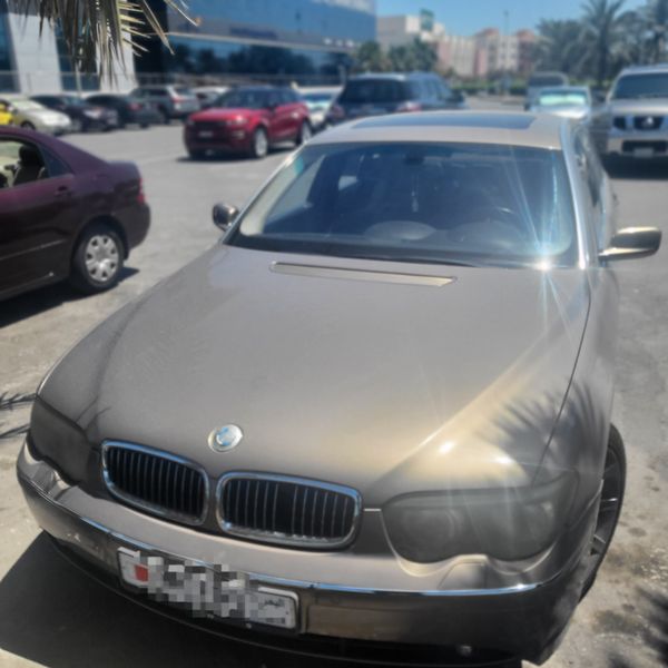 BMW 7 • 2002 • 176,543 km 1