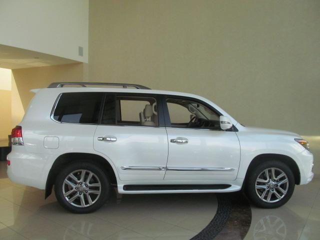 Lexus LX • 2013 • 17,677 km 4