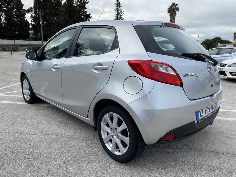 Mazda 2 • 2009 • 90,100 km 1