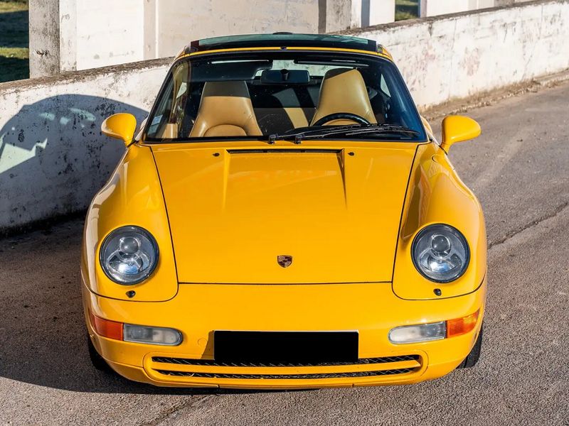 Porsche 911 Carrera • 1996 • 123,000 km 2
