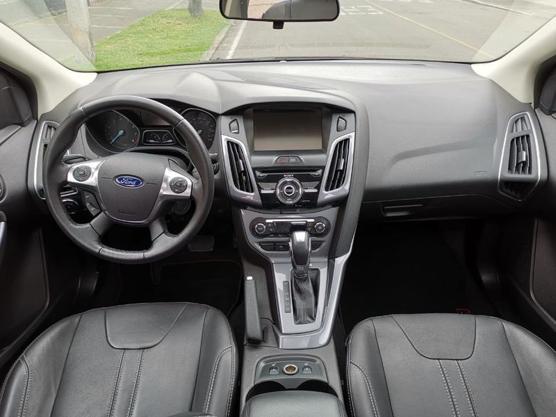 Ford Focus • 2014 • 152,000 km 5