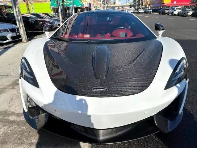 McLaren 570GT • 2017 • 33,696 km 15