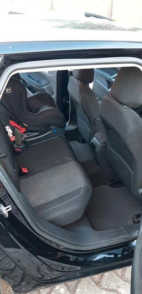 Peugeot 308 • 2018 • 59,999 km 4