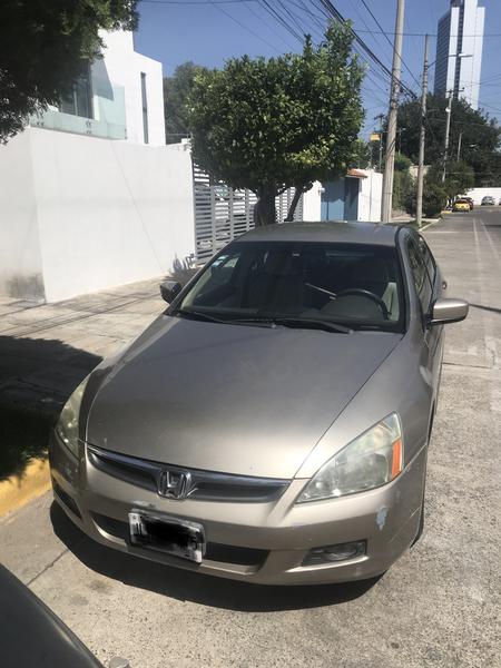 Honda Accord • 2007 • 80,170 km 4