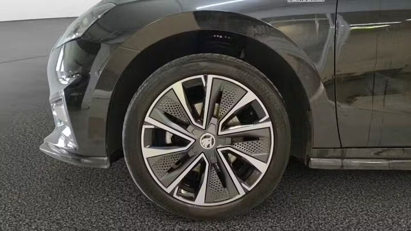 Škoda Fabia • 2022 • 67,247 km 36