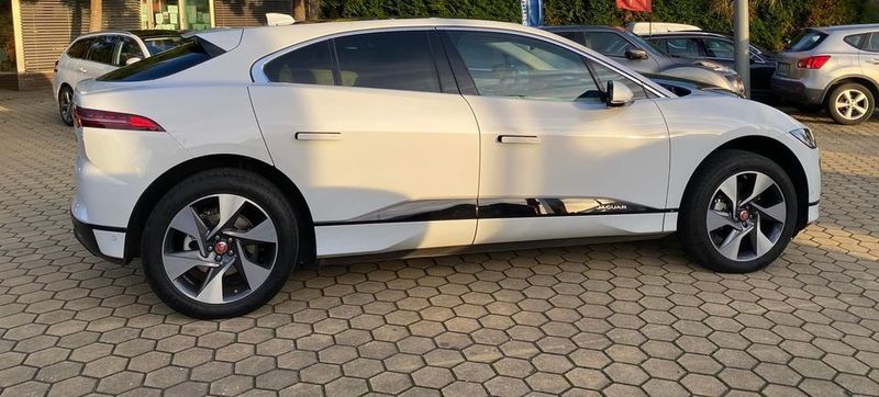 Jaguar I-PACE • 2019 • 120,000 km 4
