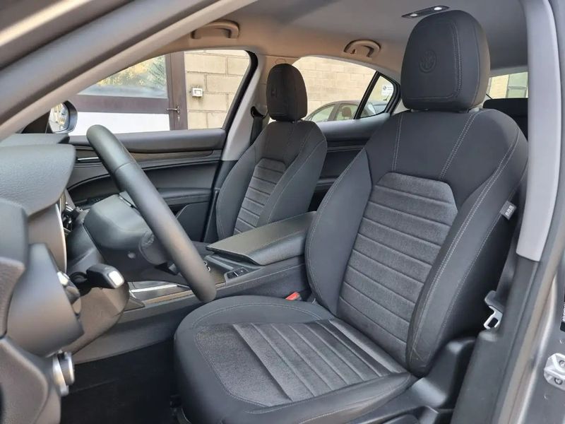 Alfa Romeo Stelvio • 2018 • 45,500 km 9