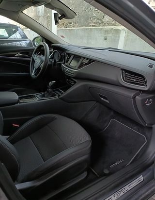 Opel Insignia kombi • 2020 • 47,000 km 12
