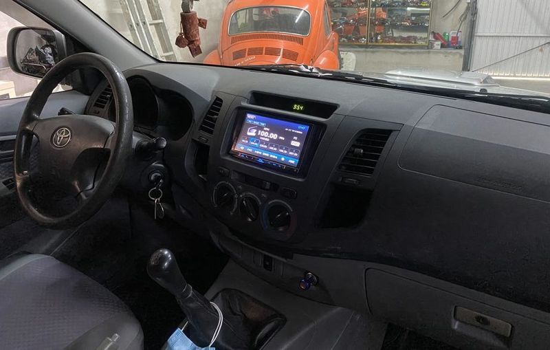 Toyota Hilux • 2009 • 177,000 km 3