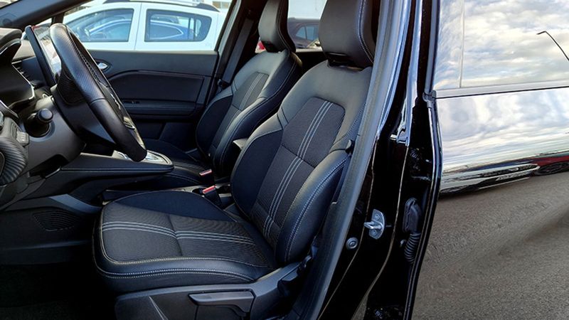 Renault Captur • 2023 • 17,890 km 20