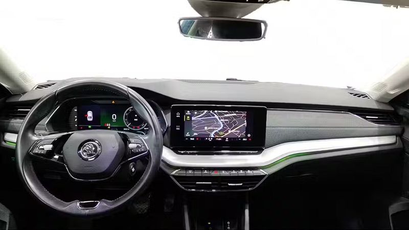 Škoda Octavia • 2020 • 58,659 km 14