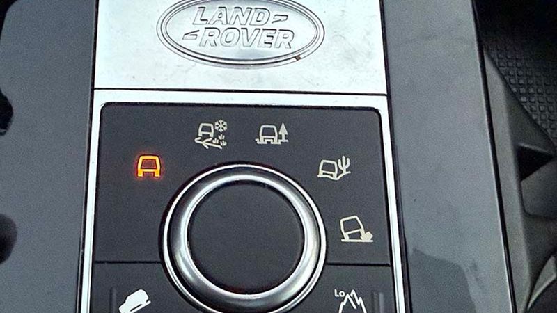 Land Rover Discovery • 2018 • 73,000 km 15