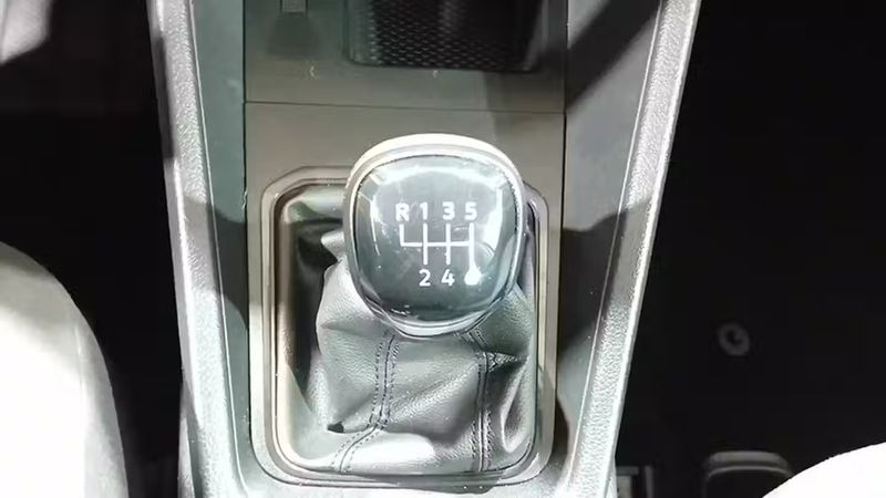 Volkswagen Caddy • 2022 • 25,160 km 6