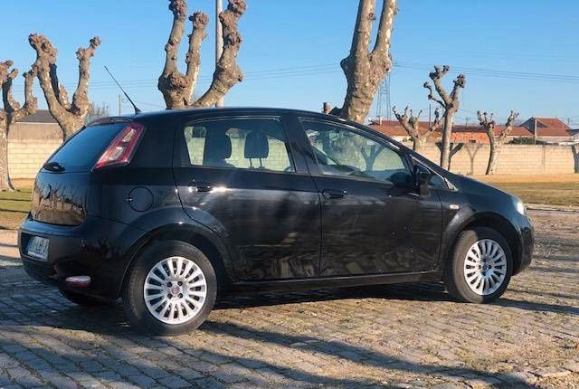 Fiat Punto • 2010 • 130,000 km 3