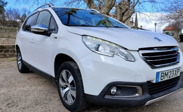 Peugeot 2008 • 2016 • 124,890 km 2