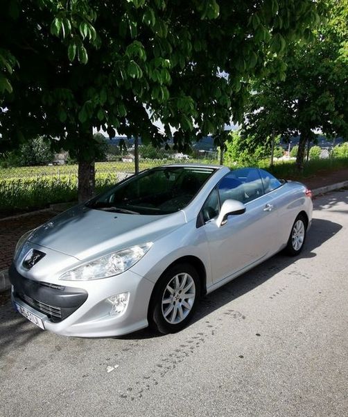 Peugeot 308 • 2010 • 195,000 km 2