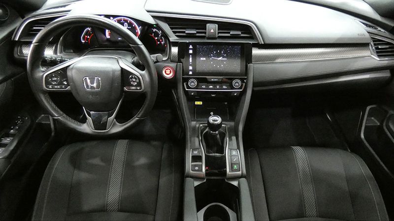Honda Civic • 2019 • 61,874 km 2