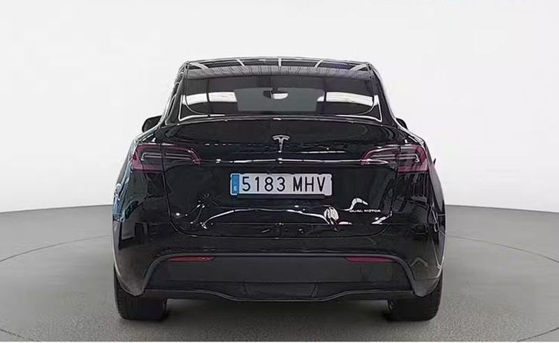 Tesla Model Y • 2023 • 86,000 km 11