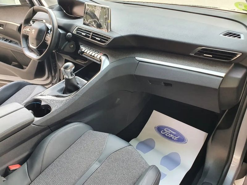 Peugeot 5008 • 2020 • 24,000 km 8