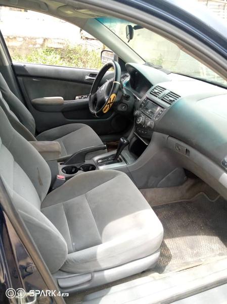 Honda Accord • 2003 • 100,000 km 3