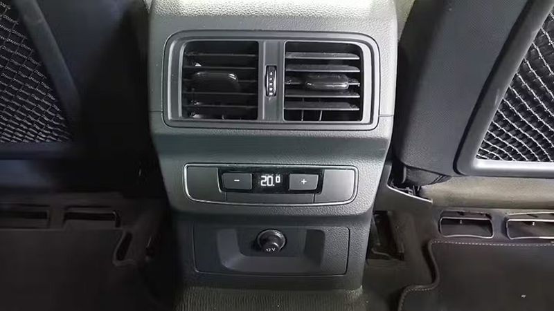 Audi Q5 • 2023 • 40,795 km 2