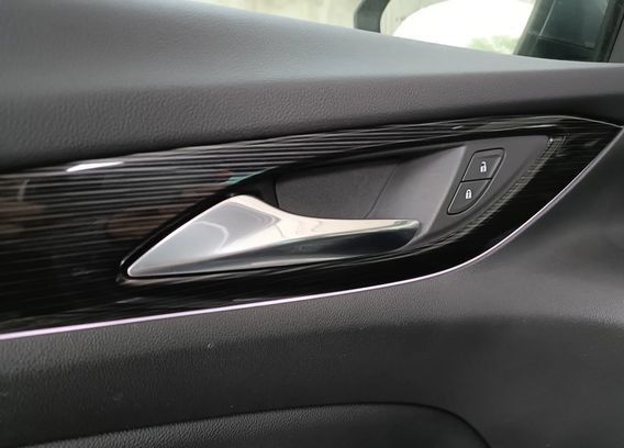 Opel Insignia kombi • 2020 • 47,000 km 9