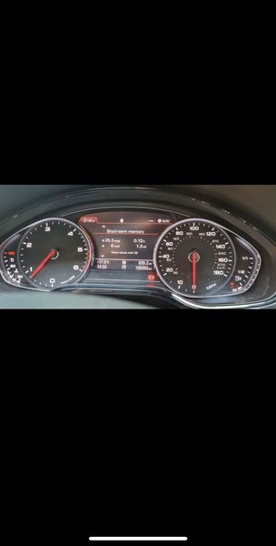 Audi A8 • 2011 • 170,590 km 8