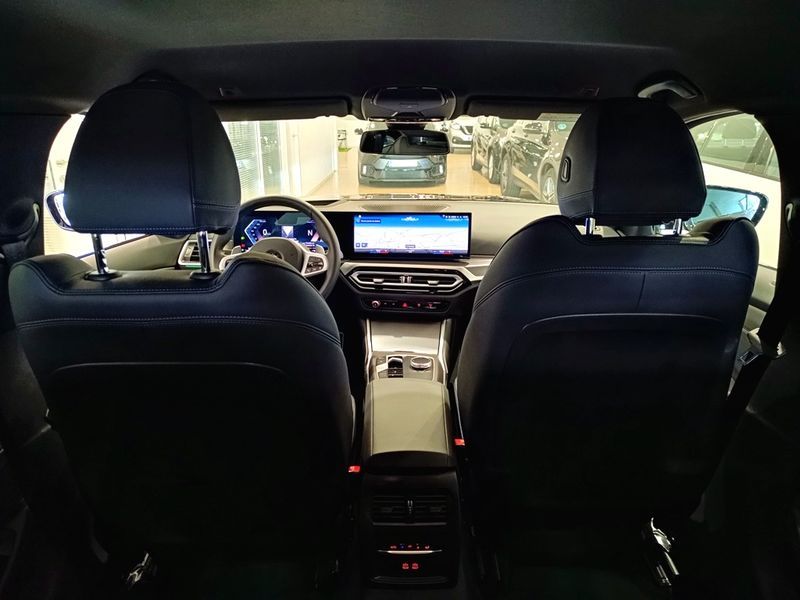 BMW 3 Series • 2024 • 20,000 km 11