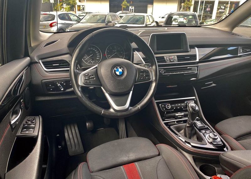 BMW 2 Series • 2015 • 159,999 km 3