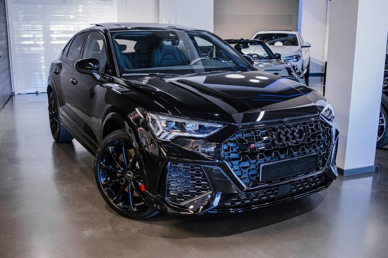 Audi Q3 • 2024 • 900 km 1
