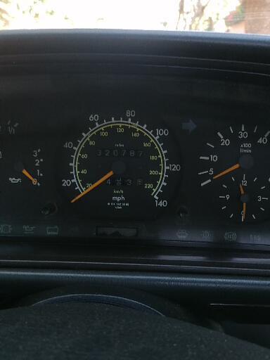 Mercedes-Benz 200 - 300 • 1995 • 315,000 km 2