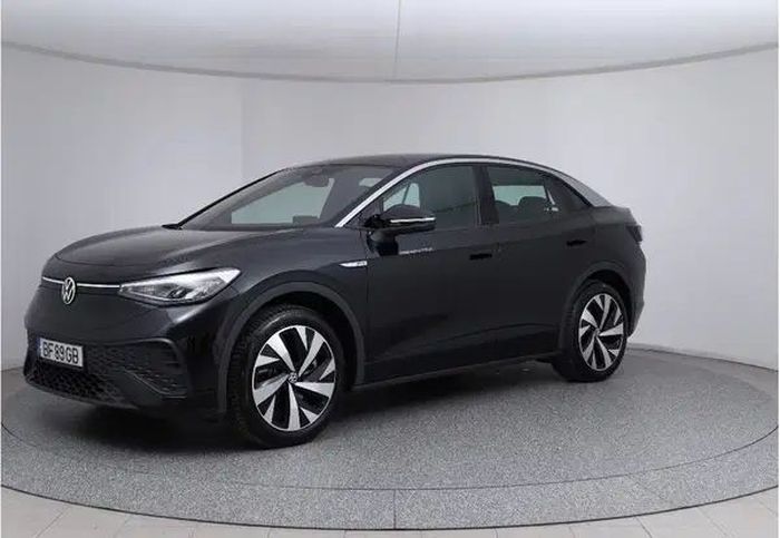 Volkswagen ID.4 • 2023 • 39,000 km 4