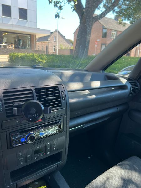 Audi A2 • 2004 • 242,000 km 5