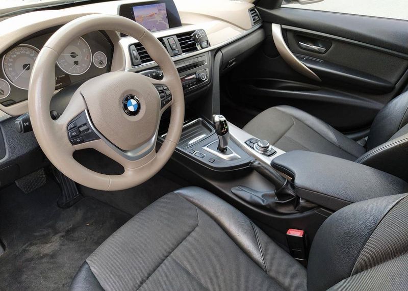 BMW 5 Series • 2012 • 170,000 km 4