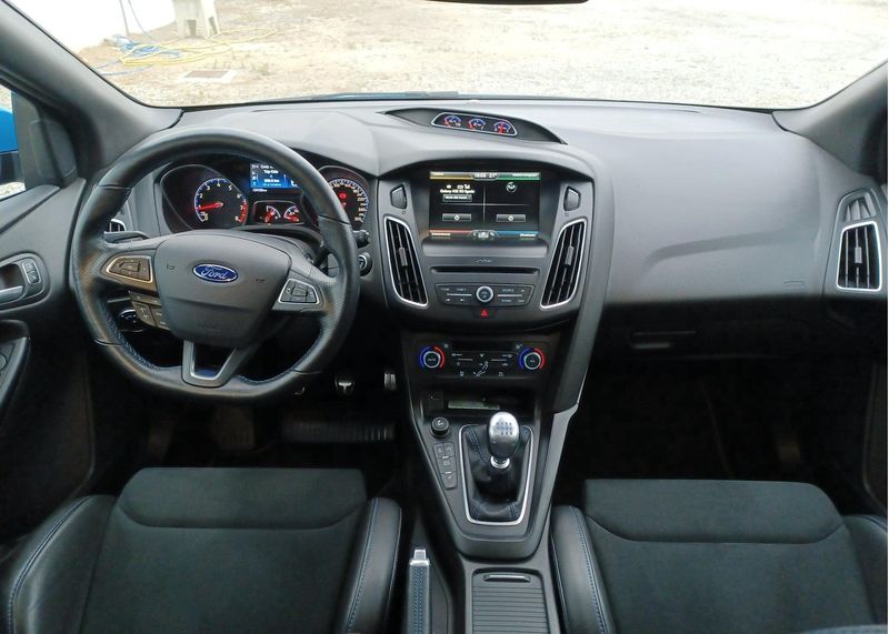 Ford Focus • 2016 • 30,000 km 3