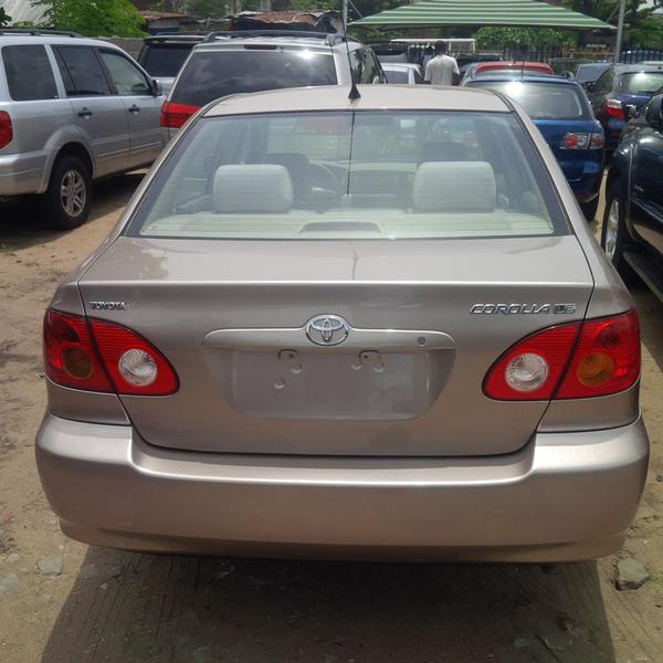 Toyota Corolla • 2003 • 1,000 km 3