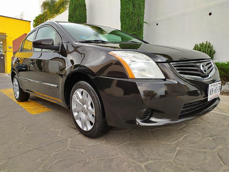 Nissan Sentra • 2012 • 92,000 km 11