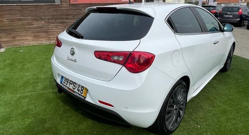 Alfa Romeo Giulietta • 2011 • 211,851 km 2