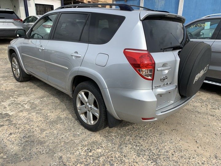 Toyota RAV4 • 2011 • 23 km 2