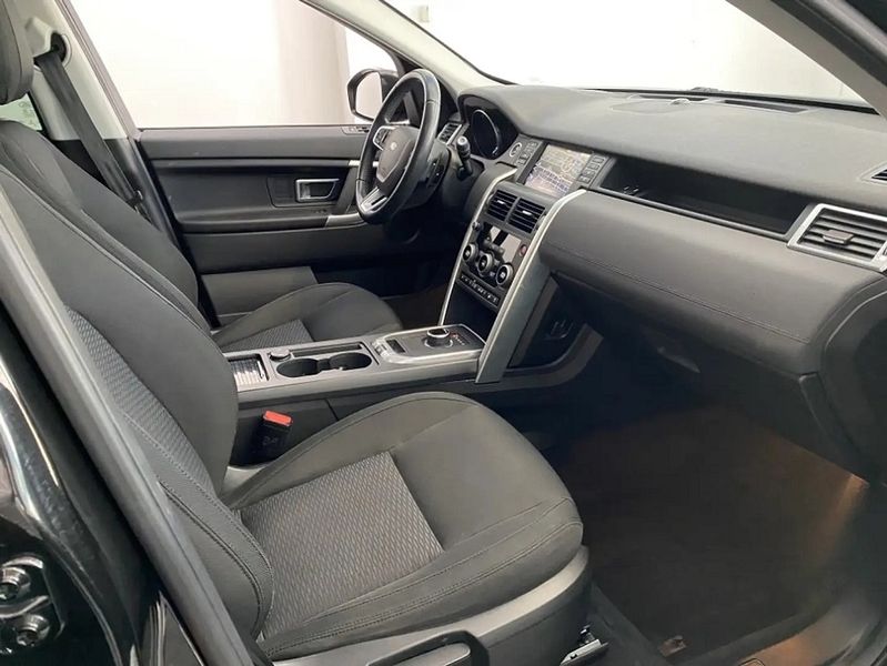 Land Rover Discovery Sport • 2018 • 141,000 km 7