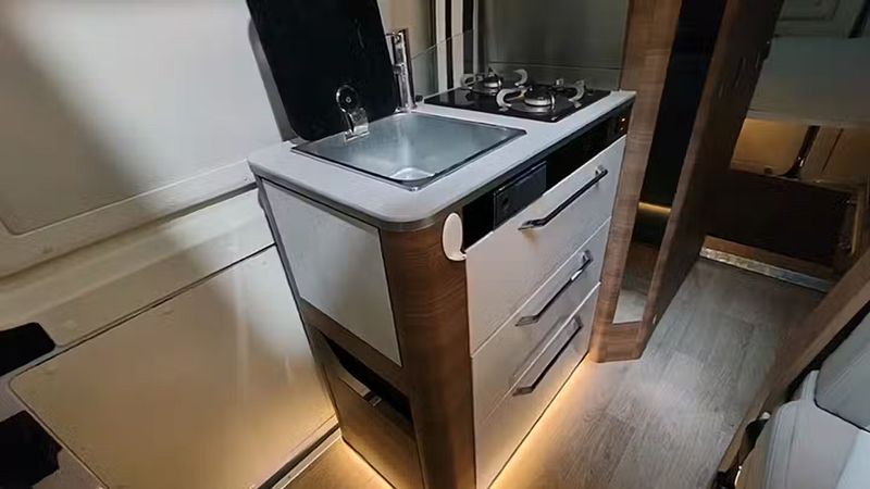 Fiat Ducato Van • 2022 • 9,962 km 6