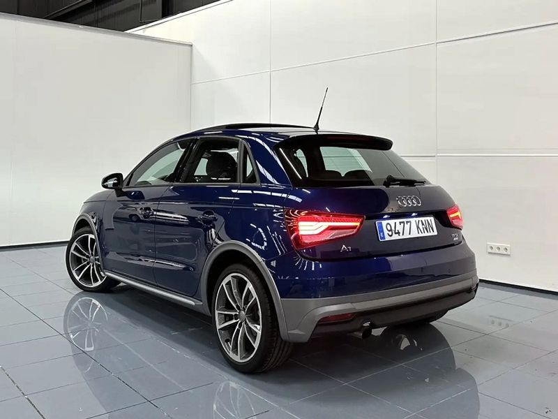 Audi A1 • 2018 • 84,000 km 4