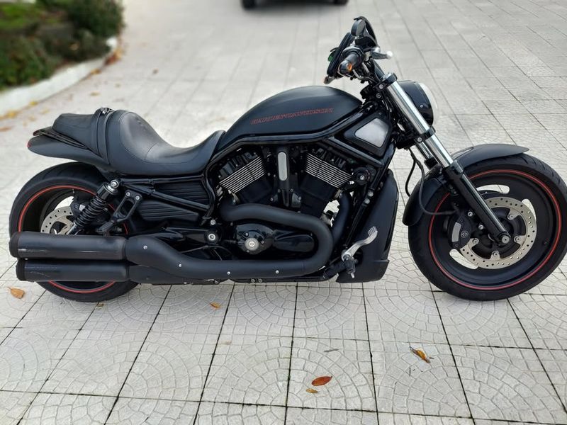Harley Davidson v-rod • 2007 • 33,000 km 3