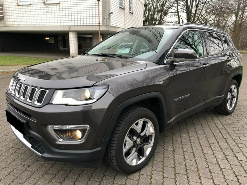 Jeep Compass • 2018 • 104,664 km 3