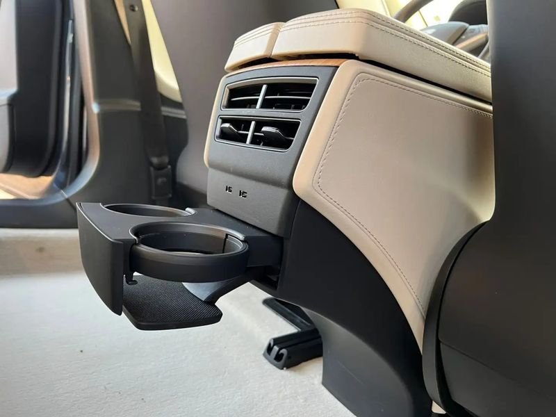 Tesla Model S • 2019 • 50,960 km 15