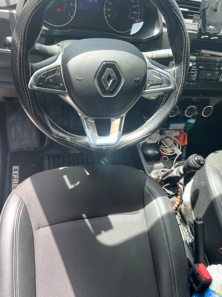 Renault Express • 2022 • 29,908 km 2