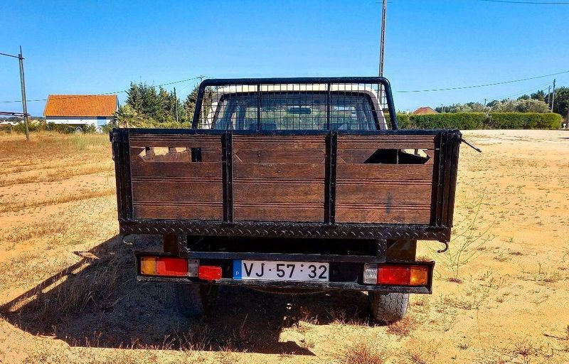 Nissan Pickup • 1990 • 349,999 km 2